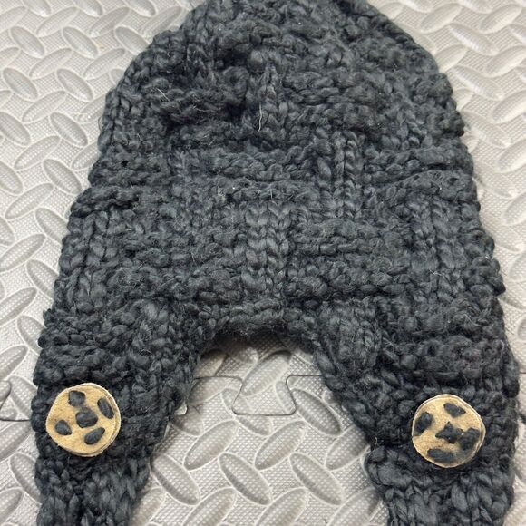 Chaos World Beat Fuzzy Warm Winter Earflap Beanie Hat Womens Black 100% Acrylic - Picture 7 of 7